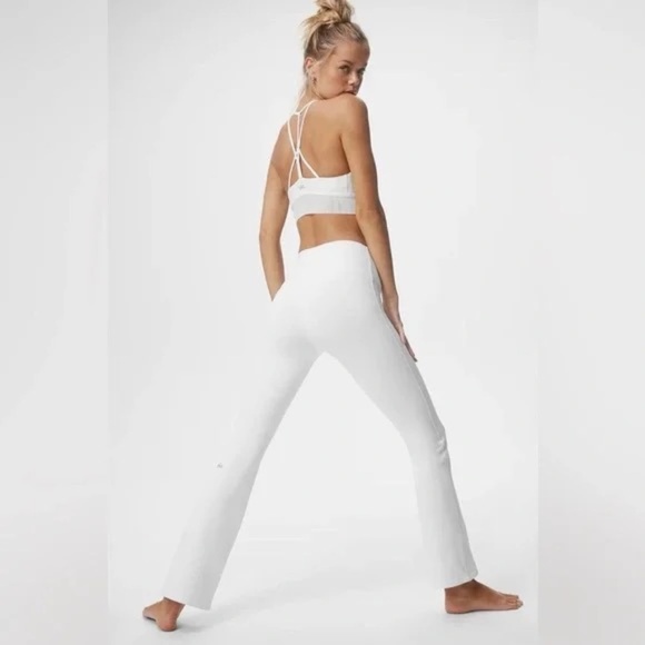 ALO Yoga Airbrush High-Waist Bootcut Legging White M - Picture 1 of 9